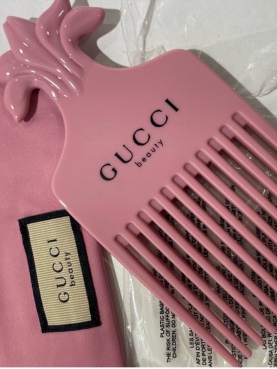 Other - Gucci beauty hair comb set